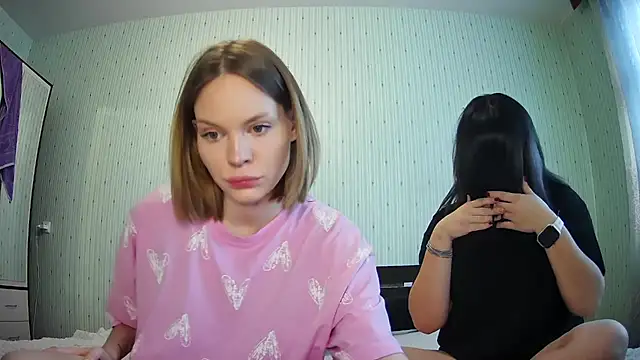 ChrisGirls online show from October 22, 2025, 11:09 am