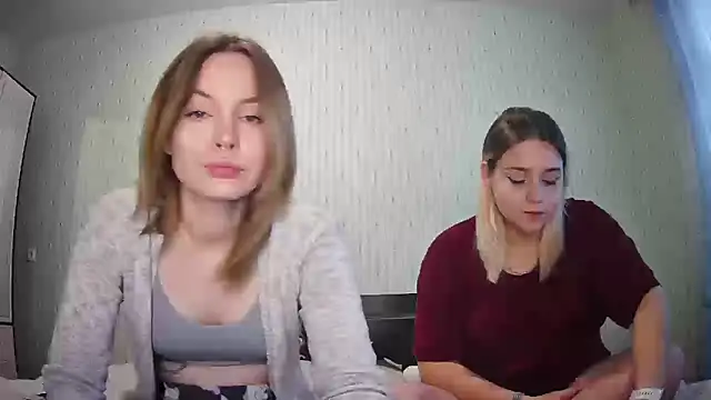 ChrisGirls online show from September 29, 2025, 11:27 am