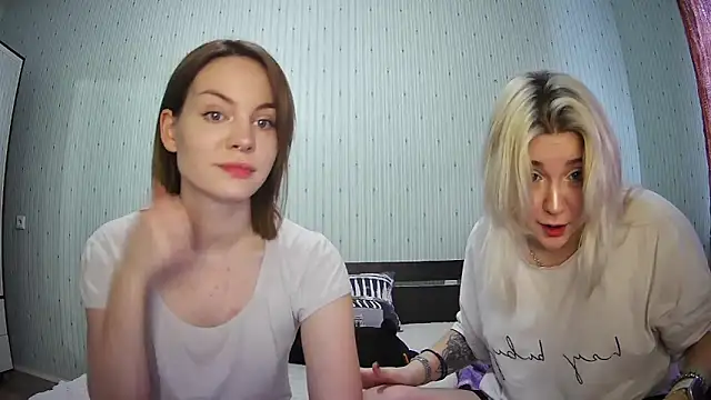 ChrisGirls online show from February 2, 2025, 10:56 am
