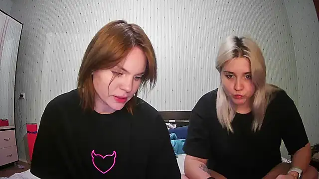 ChrisGirls online show from February 6, 2025, 5:09 pm