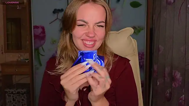 EmilyRobbie online show from November 1, 2025, 5:29 pm