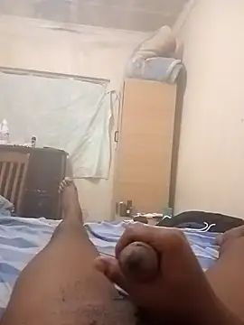 izinjamfee2 online show from December 22, 2025, 10:32 pm