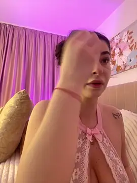 Snapshot of GraceCarther chatting on April 6, 2026, 7:04 pm GraceCarther online show from April 6, 2026, 7:04 pm