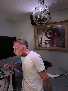 pillepallex84x online show from September 25, 2025, 11:44 pm