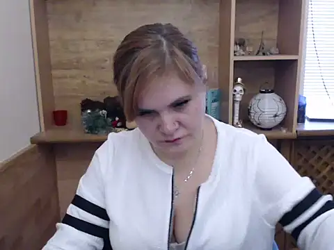 DaniellaKiss online show from February 1, 2026, 9:18 am