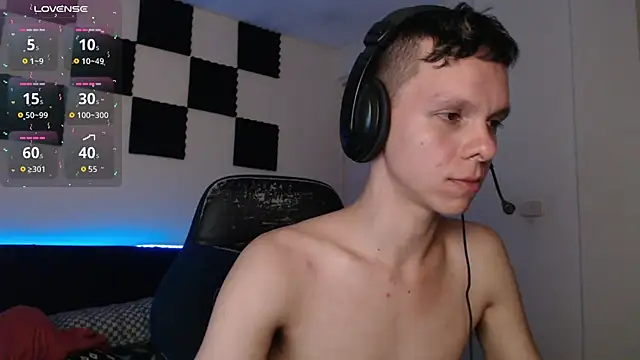 bryamado69 online show from November 2, 2025, 1:54 am