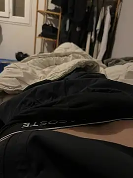 pignoufe online show from April 10, 2026, 9:11 pm