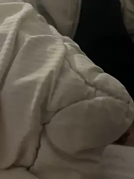 Snapshot of pignoufe chatting on February 16, 2026, 9:24 pm pignoufe online show from February 16, 2026, 9:24 pm