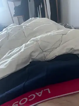 Snapshot of pignoufe chatting on February 21, 2026, 7:32 am pignoufe online show from February 21, 2026, 7:32 am