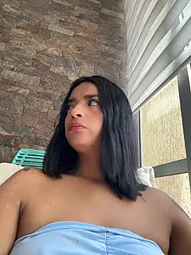 Laura fernandezII online show from March 1, 2026, 4:18 pm