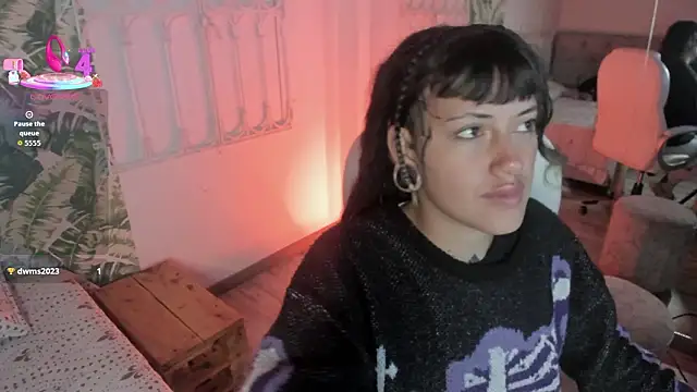  sharlotte777 online show from March 11, 2026, 1:16 pm