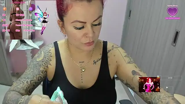 KAROL MILF online show from November 15, 2025, 9:52 pm