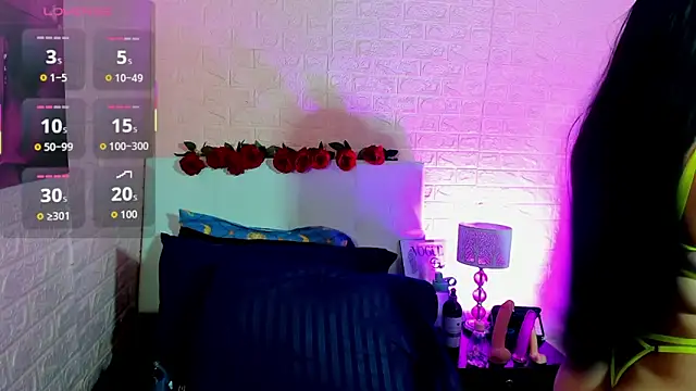 LYAA COLLINS  online show from January 12, 2026, 11:28 am