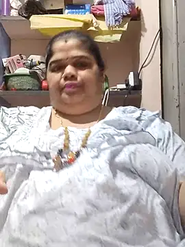 Snapshot of tamilthanushri chatting on April 27, 2026, 8:34 am tamilthanushri online show from April 27, 2026, 8:34 am