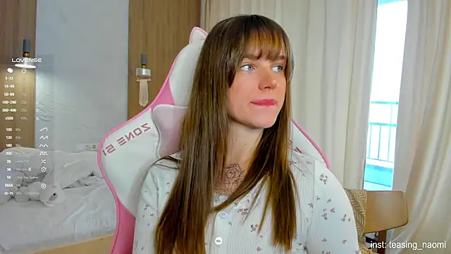 aesthetics  tease online show from November 3, 2025, 4:07 am