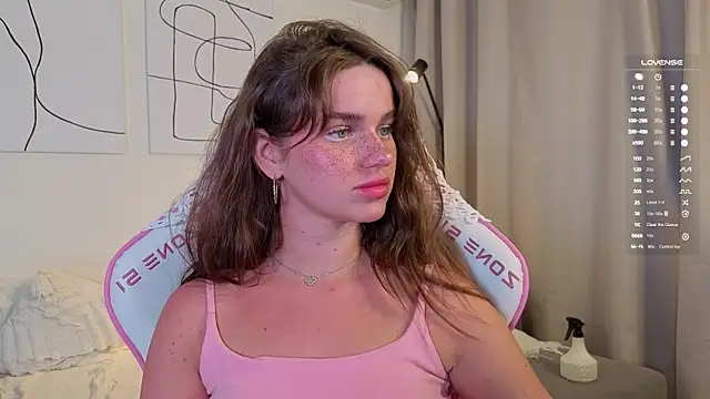 Snapshot of aesthetics__tease chatting on July 4, 2026, 2:54 pm aesthetics tease online show from July 4, 2026, 2:54 pm
