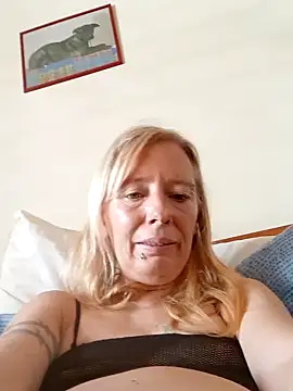 Ladykiss833 online show from September 30, 2025, 2:01 pm