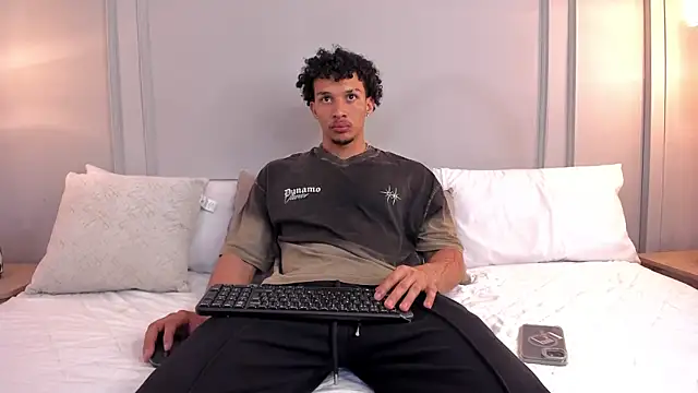 Dominick star online show from January 18, 2026, 4:49 am