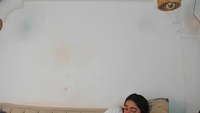 natalia aguirre1 online show from February 11, 2026, 12:16 pm