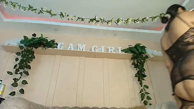 JOCELYN SANTANA1 online show from December 16, 2025, 12:09 pm