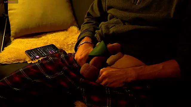 coupleofficial online show from November 18, 2025, 10:13 pm