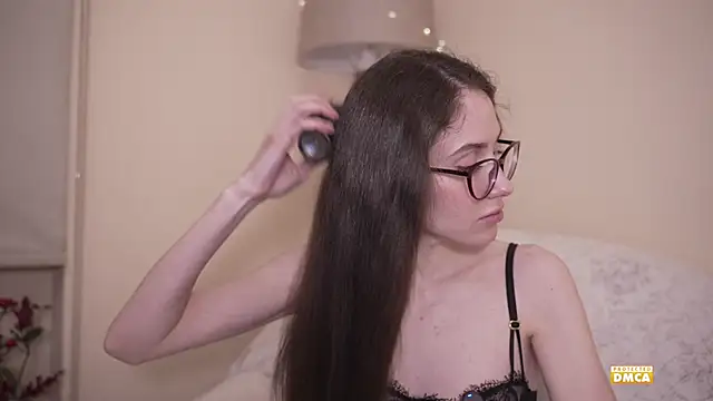 snowiie online show from April 14, 2026, 9:20 pm