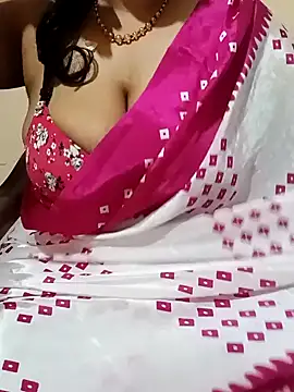 Snapshot of MONA_DARLING31 chatting on December 6, 2024, 4:52 am MONA DARLING31 online show from December 6, 2024, 4:52 am