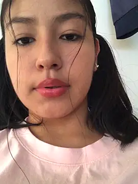 EmmaRossem online show from November 24, 2025, 7:58 pm