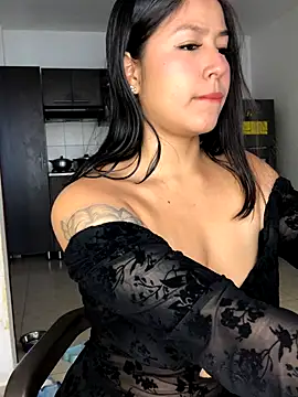 EmmaRossem online show from October 27, 2025, 7:04 pm