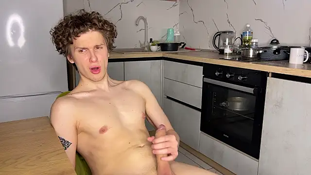 alyx garden online show from March 5, 2026, 8:49 pm