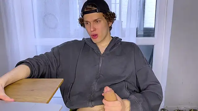 alyx garden online show from April 8, 2026, 10:50 am