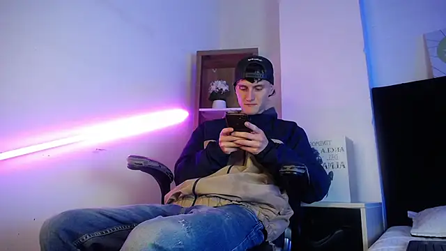 DemianPrince online show from January 8, 2025, 3:40 am