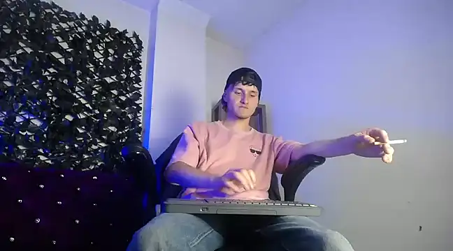 DemianPrince online show from December 17, 2024, 4:45 am