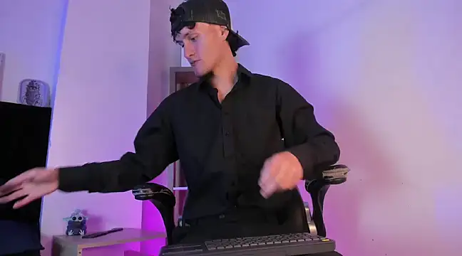 DemianPrince online show from January 16, 2025, 3:34 am