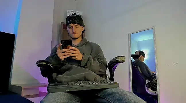 DemianPrince online show from February 1, 2025, 3:52 am