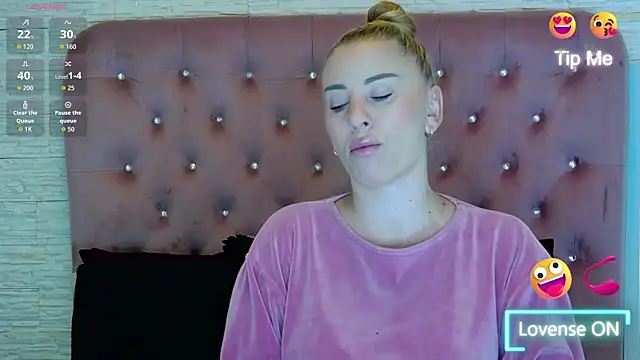 KikiSweet08 online show from November 20, 2025, 5:19 am