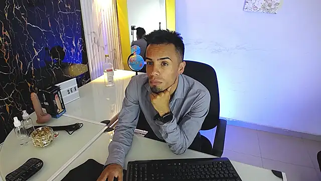 macky   online show from December 3, 2024, 6:10 am