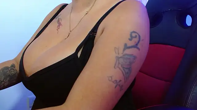 violletha online show from February 13, 2026, 12:27 pm