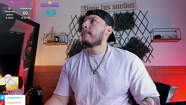 Angelgraham 1 online show from November 21, 2025, 4:28 pm