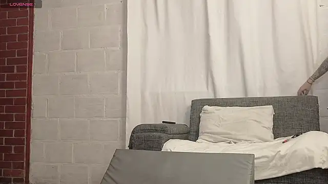 Snapshot of Kimandyuk chatting on February 28, 2026, 1:27 am Kimandyuk online show from February 28, 2026, 1:27 am