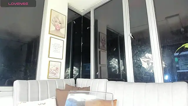 Megan Lim online show from February 14, 2025, 10:28 am