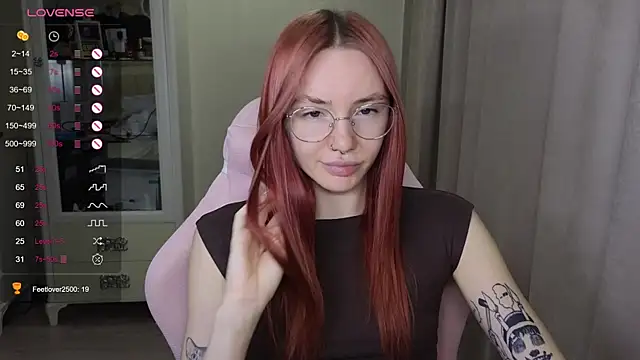 littlevildevil online show from October 31, 2025, 10:56 am