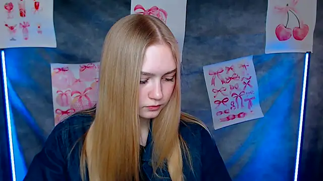 MademoiselleCl online show from February 20, 2026, 1:35 pm