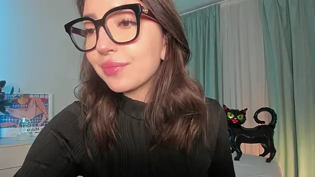 Oh My Dianee online show from October 31, 2025, 7:16 am