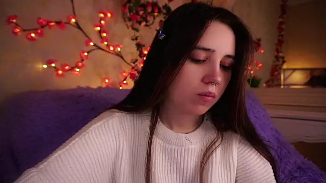 GillianDowdey online show from November 8, 2025, 2:37 am