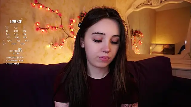 Snapshot of GillianDowdey chatting on February 5, 2026, 3:24 am GillianDowdey online show from February 5, 2026, 3:24 am