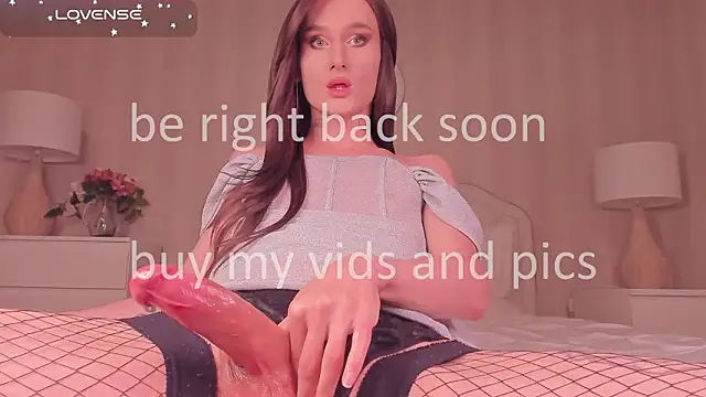 Snapshot of Nicky_Stone chatting on February 27, 2026, 1:11 pm Nicky Stone online show from February 27, 2026, 1:11 pm