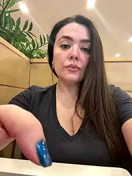 Sophie Eaton online show from October 14, 2025, 7:58 pm