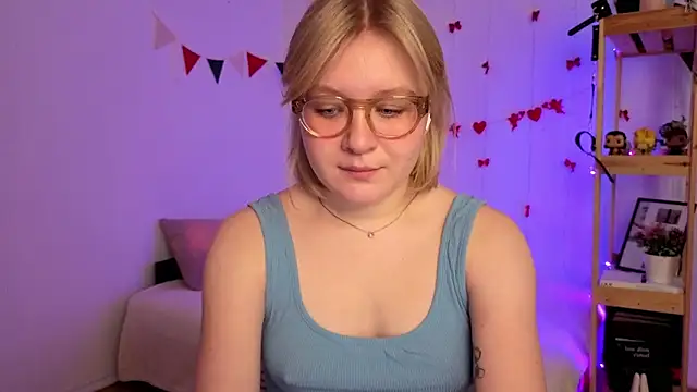 Snapshot of leazy_peazy chatting on March 15, 2026, 6:53 am leazy peazy online show from March 15, 2026, 6:53 am