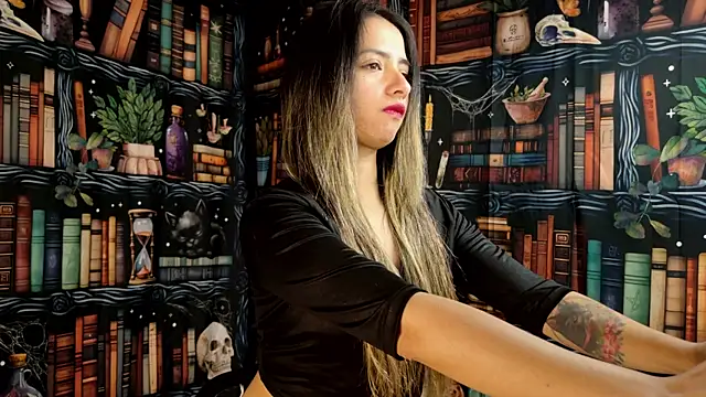 julietta   jackson online show from November 25, 2025, 9:48 pm